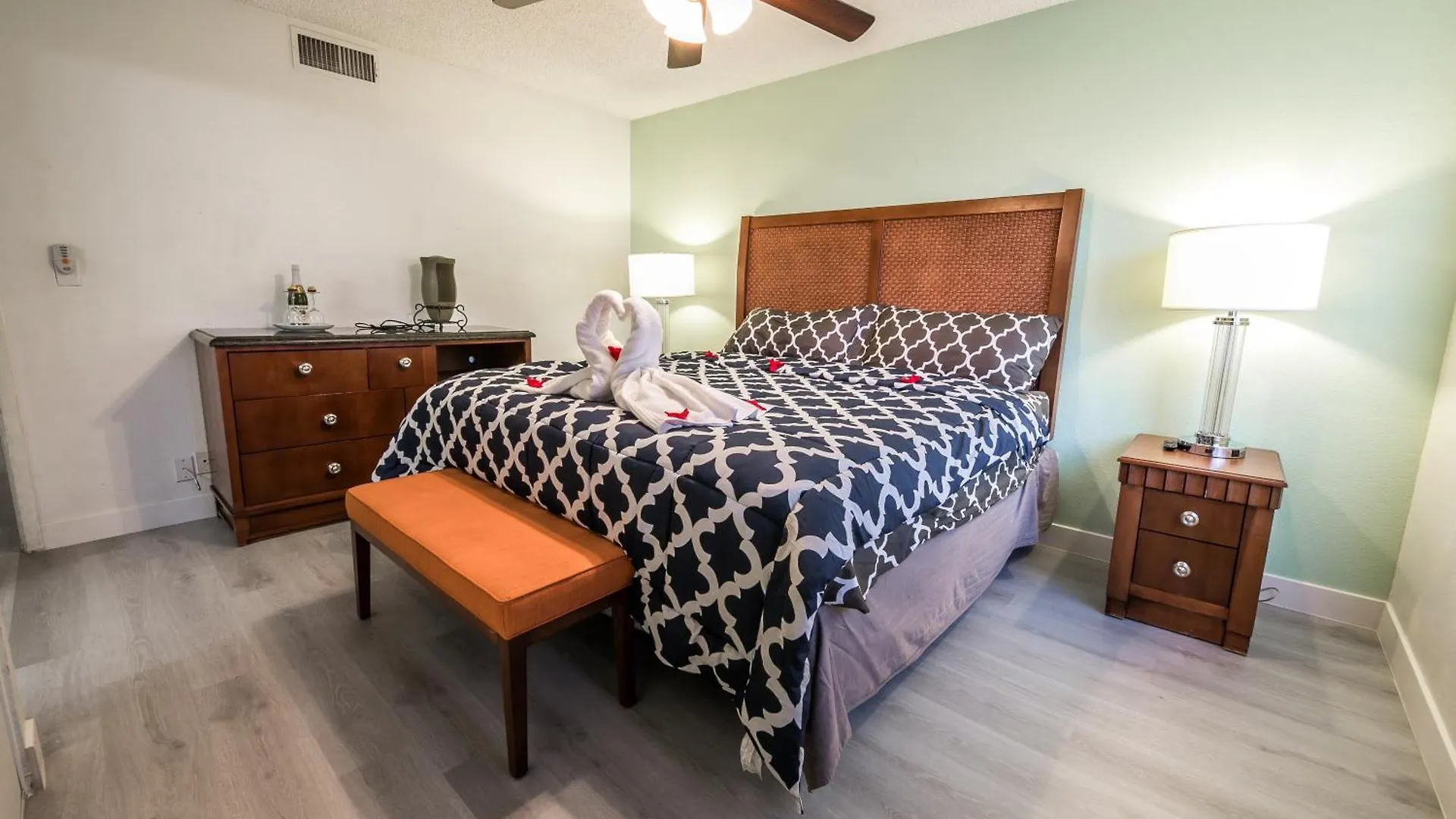 Villa Private Oasis With Pool Las Vegas